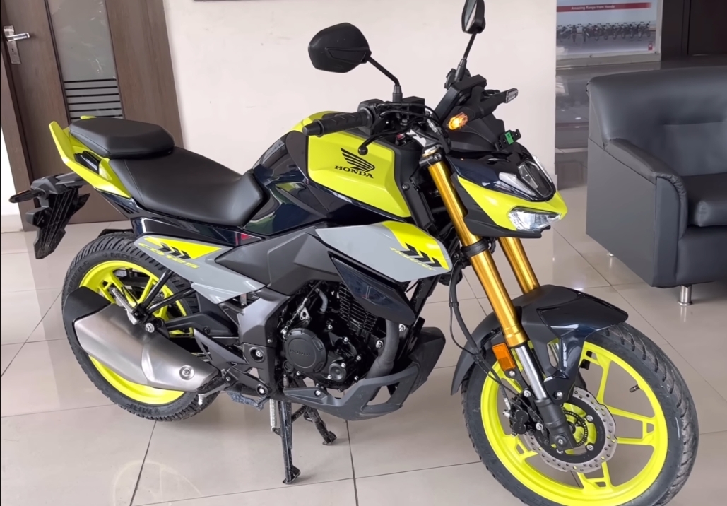 Honda CB 125 Hornet Featured image